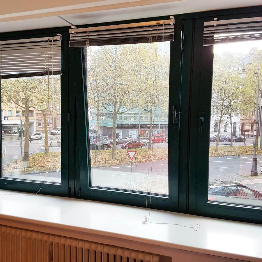 Appartement *** Comfortable 30m2 Studio Hansaring 19 *** Mediapark / Messe / Dom *
